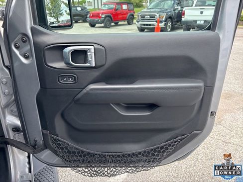Used 2020 Jeep Wrangler Unlimited Sahara AWD/4WD image 47