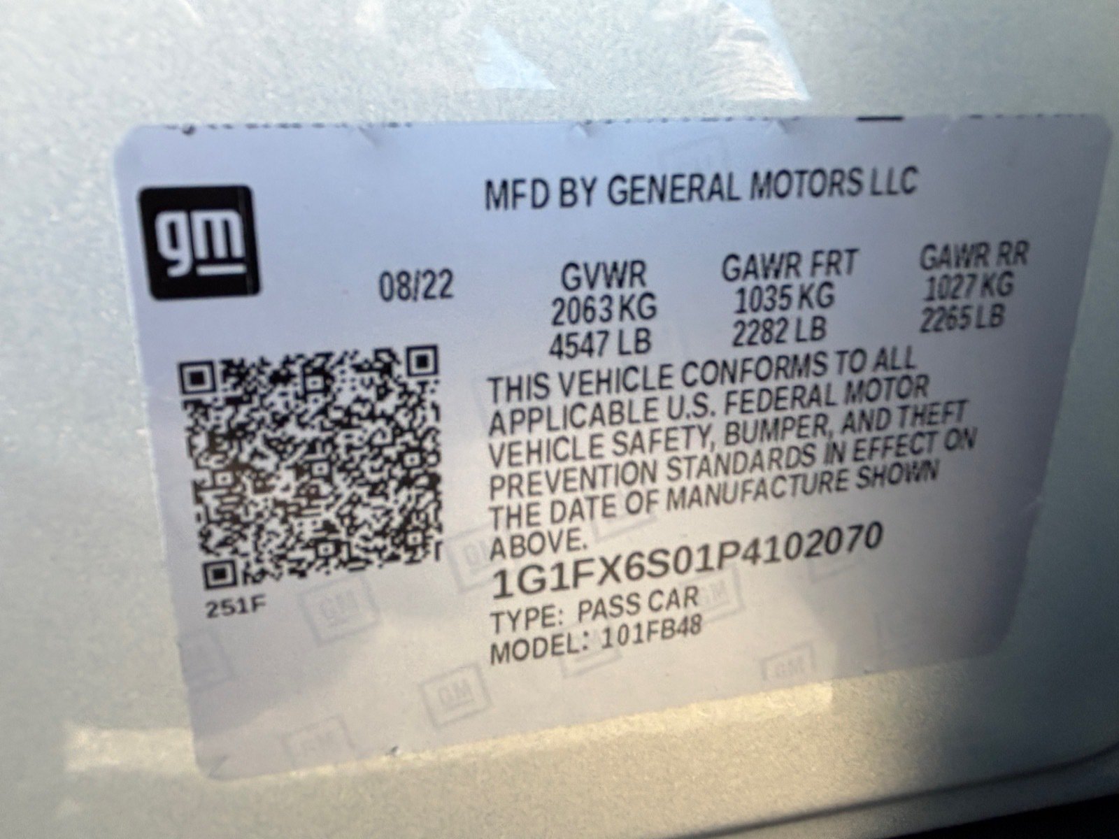 Used 2023 Chevrolet Bolt LT w/ Infotainment Package FWD image 32