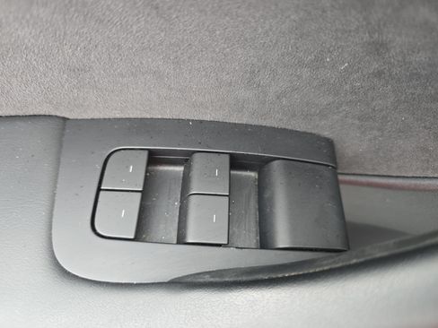 Used 2022 Tesla Model Y Performance AWD/4WD image 27