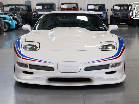 Used 2002 Chevrolet Corvette Z06 w/ Memory Pkg RWD image 3