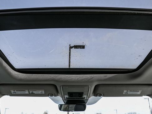 New 2025 Honda Pilot Touring image 7