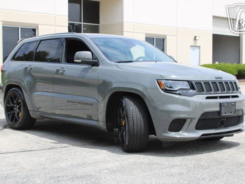 Used 2021 Jeep Grand Cherokee Trackhawk w/ Trailer Tow Group IV AWD/4WD image 4