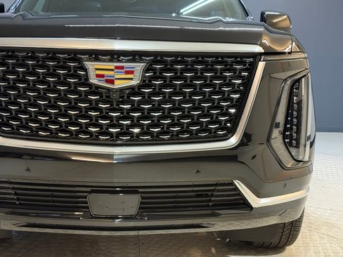 Certified 2025 Cadillac Escalade ESV Premium Luxury image 21