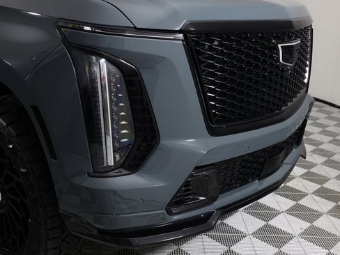 Used 2025 Cadillac Escalade V image 52