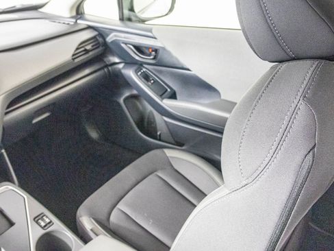 Used 2025 Subaru Crosstrek 2.0i Premium image 33