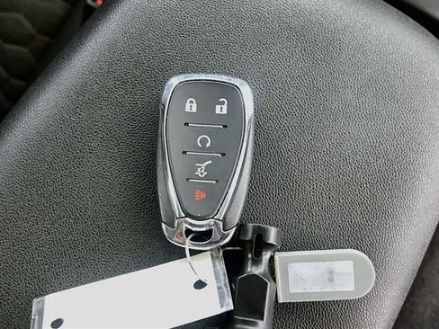 Used 2018 Chevrolet Equinox LT FWD image 33