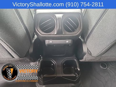 Used 2024 Jeep Wrangler Unlimited Sport AWD/4WD image 4