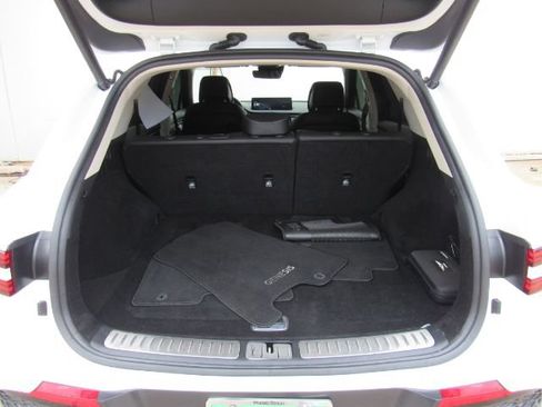 Used 2022 Genesis GV70 2.5T AWD/4WD image 26