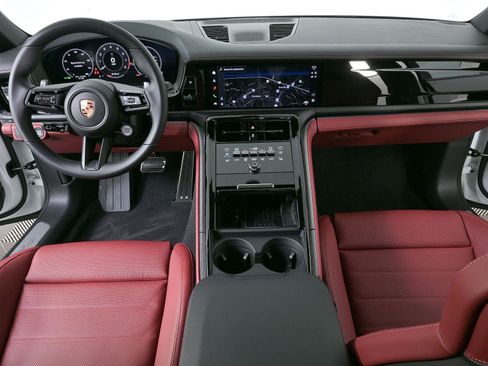 New 2026 Porsche Panamera image 18