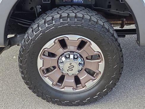 Used 2022 Ford F250 Lariat w/ Chrome Package image 7