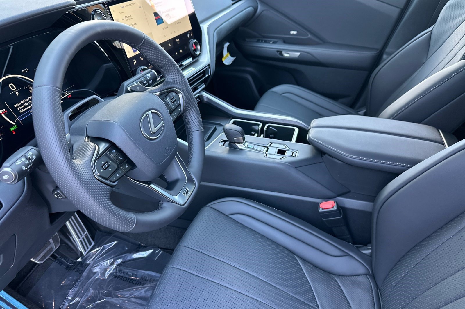 New 2026 Lexus TX 500h AWD w/ Technology Package image 4