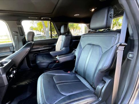 Used 2018 Ford Expedition Limited w/ Equipment Group 301A AWD/4WD image 21