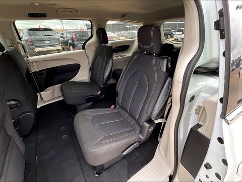 Used 2023 Chrysler Voyager LX FWD image 25