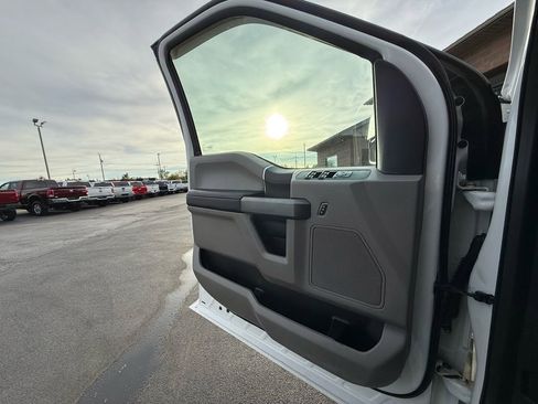 Used 2017 Ford F250 XLT w/ FX4 Off-Road Package image 17