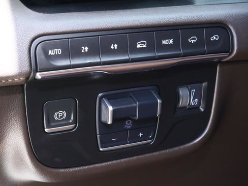 Used 2021 Cadillac Escalade Sport w/ Driver Assist Tech Package image 32