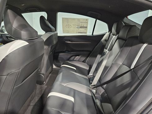 New 2026 Toyota Camry Hybrid FWD image 20