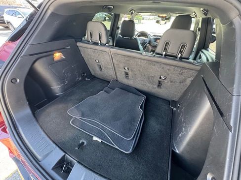 Used 2023 Chevrolet TrailBlazer RS image 34
