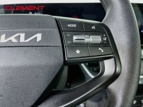 Used 2025 Kia K4 FWD image 16