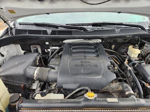 Used 2011 Toyota Tundra 4x4 Double Cab w/ SR5 Pkg image 11