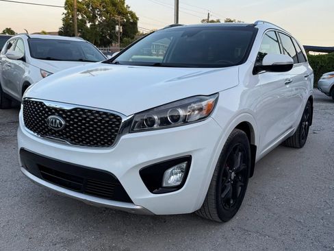 Used 2018 Kia Sorento SX image 4