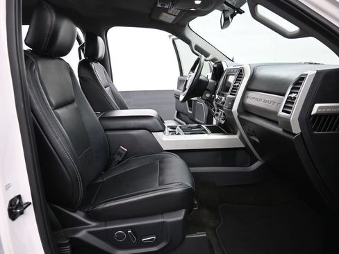 Used 2017 Ford F250 Lariat w/ Lariat Value Package AWD/4WD image 12