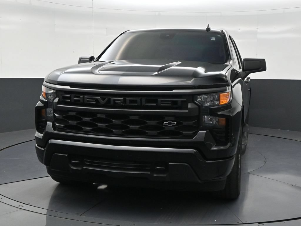 Used 2024 Chevrolet Silverado 1500 Custom w/ Turbomax Blackout Package RWD image 8