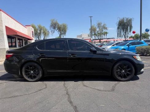 Used 2008 Lexus LS 460 w/ Comfort Pkg RWD image 2