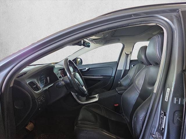 Used 2018 Volvo V60 T5 Dynamic w/ Vision Package AWD/4WD image 14