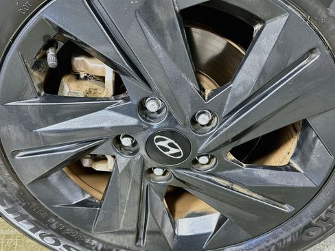 Used 2023 Hyundai Elantra SEL FWD image 28