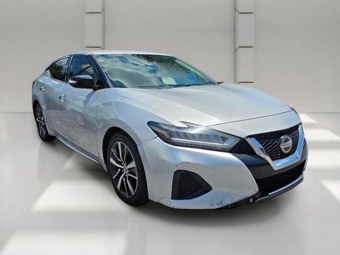 Used 2020 Nissan Maxima 3.5 SV w/ Floor Mat Group FWD image 3