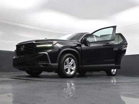 Used 2023 Honda Pilot LX image 42