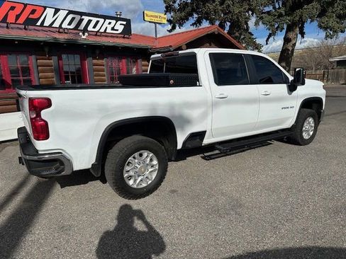 Used 2022 Chevrolet Silverado 2500 LT w/ Convenience Package image 25