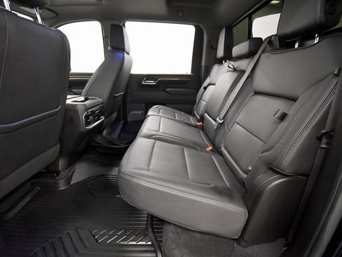 Used 2024 GMC Sierra 2500 Denali image 15