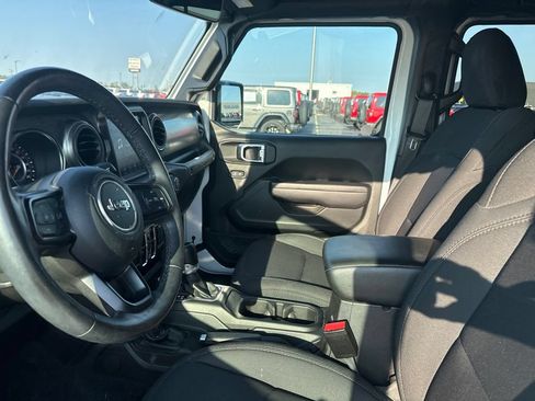 Used 2023 Jeep Wrangler Unlimited Sport w/ Sun And Sound Package AWD/4WD image 12