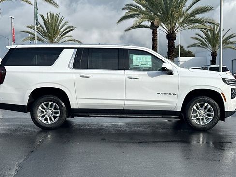 New 2026 Chevrolet Suburban LS image 2