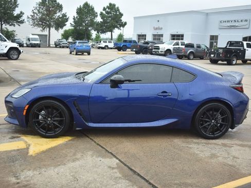 Used 2025 Toyota GR86 Premium RWD image 9