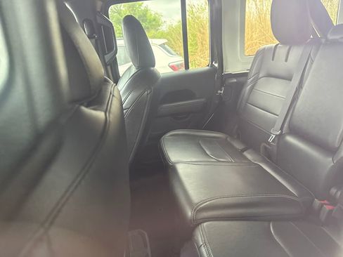 Used 2023 Jeep Wrangler Unlimited Sahara w/ Cold Weather Group AWD/4WD image 8