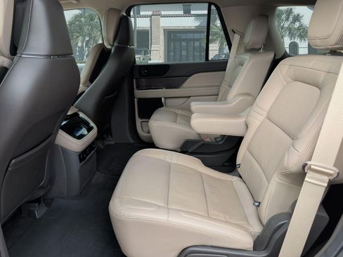 Used 2023 Lincoln Navigator Reserve AWD/4WD image 25