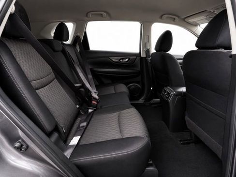 Used 2019 Nissan Rogue SV w/ Premium Package AWD/4WD image 30