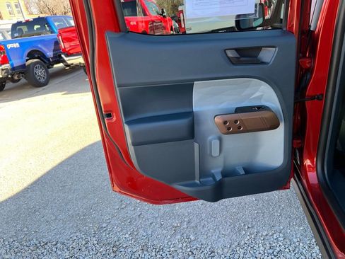 Used 2024 Ford Maverick Lariat w/ FX4 Off-Road Package image 15