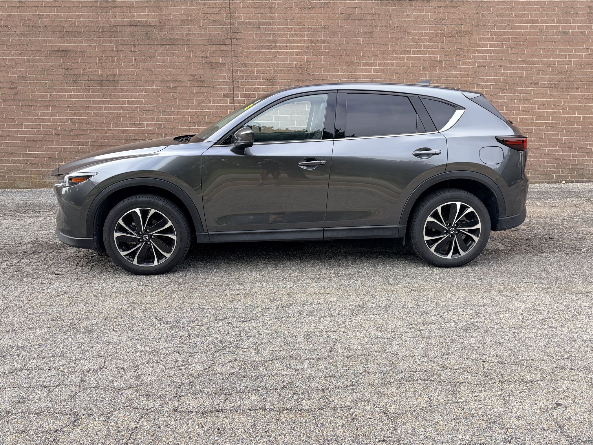 Used 2023 MAZDA CX-5 AWD 2.5 S w/ Premium Package image 2