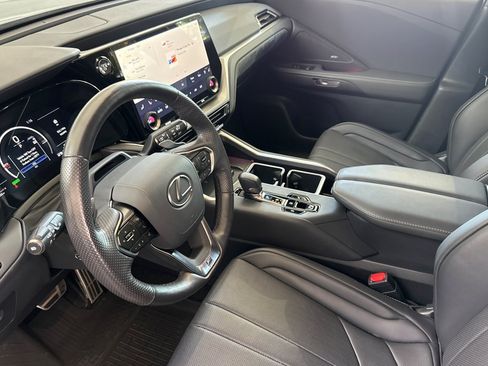Certified 2026 Lexus TX 500h AWD w/ Technology Package image 11