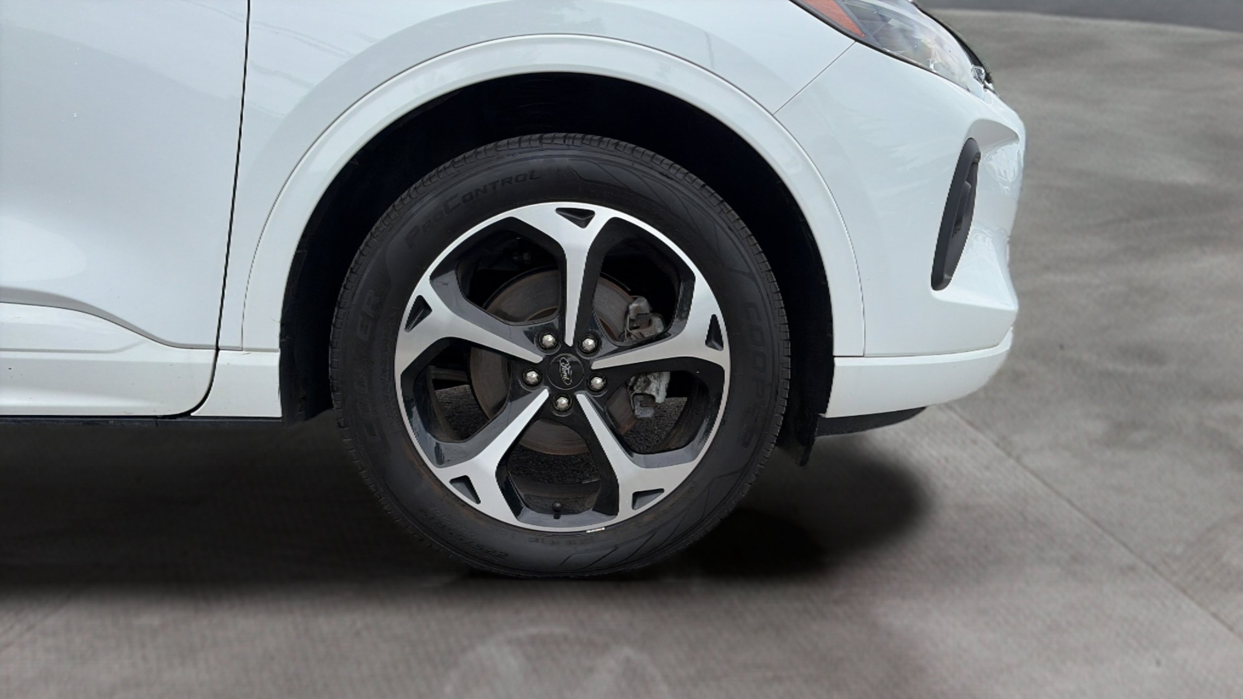 Used 2023 Ford Escape ST-Line Select w/ Tech Pack #2 AWD/4WD image 28