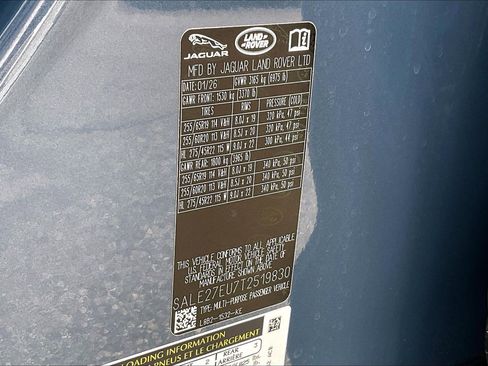 New 2026 Land Rover Defender 110 X-Dynamic SE image 13