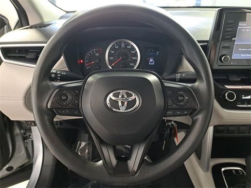 Used 2022 Toyota Corolla Cross L image 26