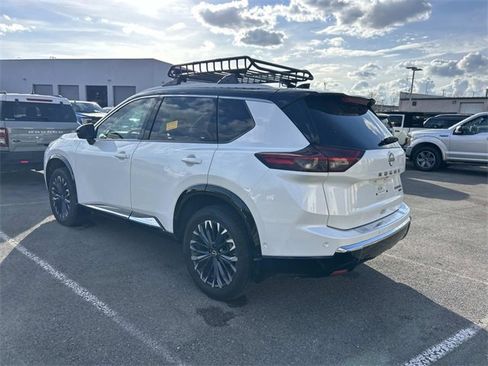 Used 2024 Nissan Rogue Platinum w/ Platinum Premium Package image 6