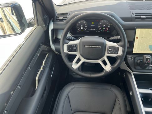 Used 2026 Land Rover Defender 110 S AWD/4WD image 28