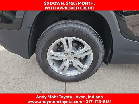 Used 2024 GMC Terrain SLE image 35