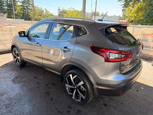 Used 2022 Nissan Rogue Sport SL w/ Premium Package image 13