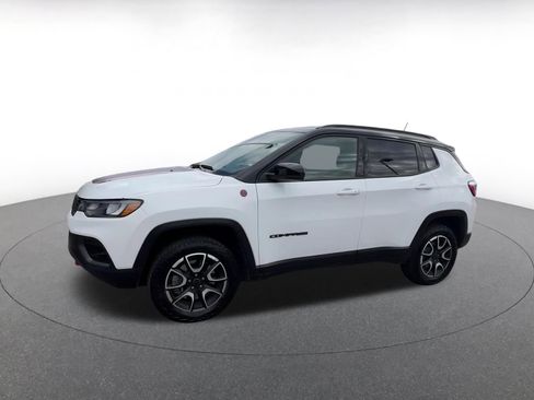 Used 2025 Jeep Compass Trailhawk w/ Trailer Tow Group image 8